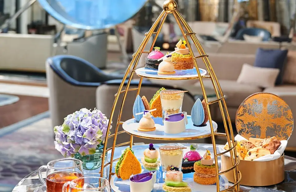 A Drop of Elegance | Afternoon Tea Experience at The Ritz-Carlton Bar & Lounge
