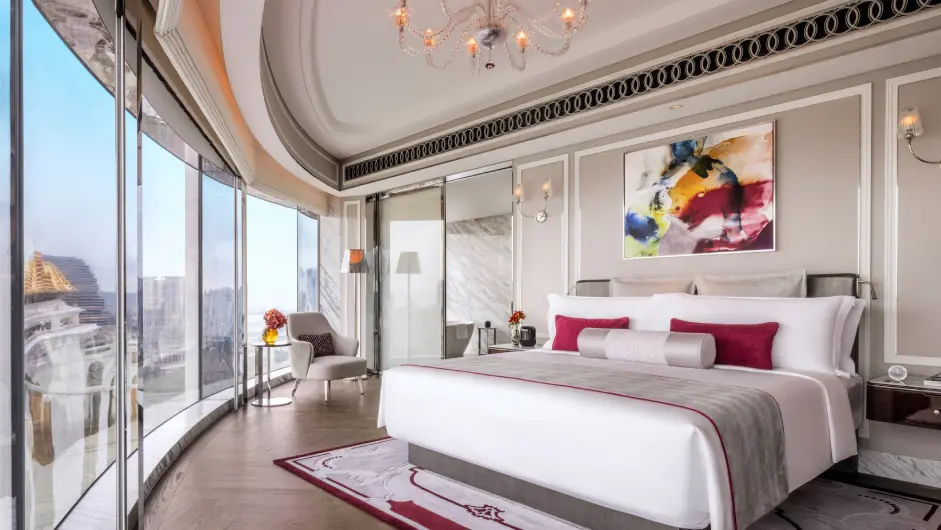 Raffles Panoramic Suite 5128 - Bedroom 941x530
