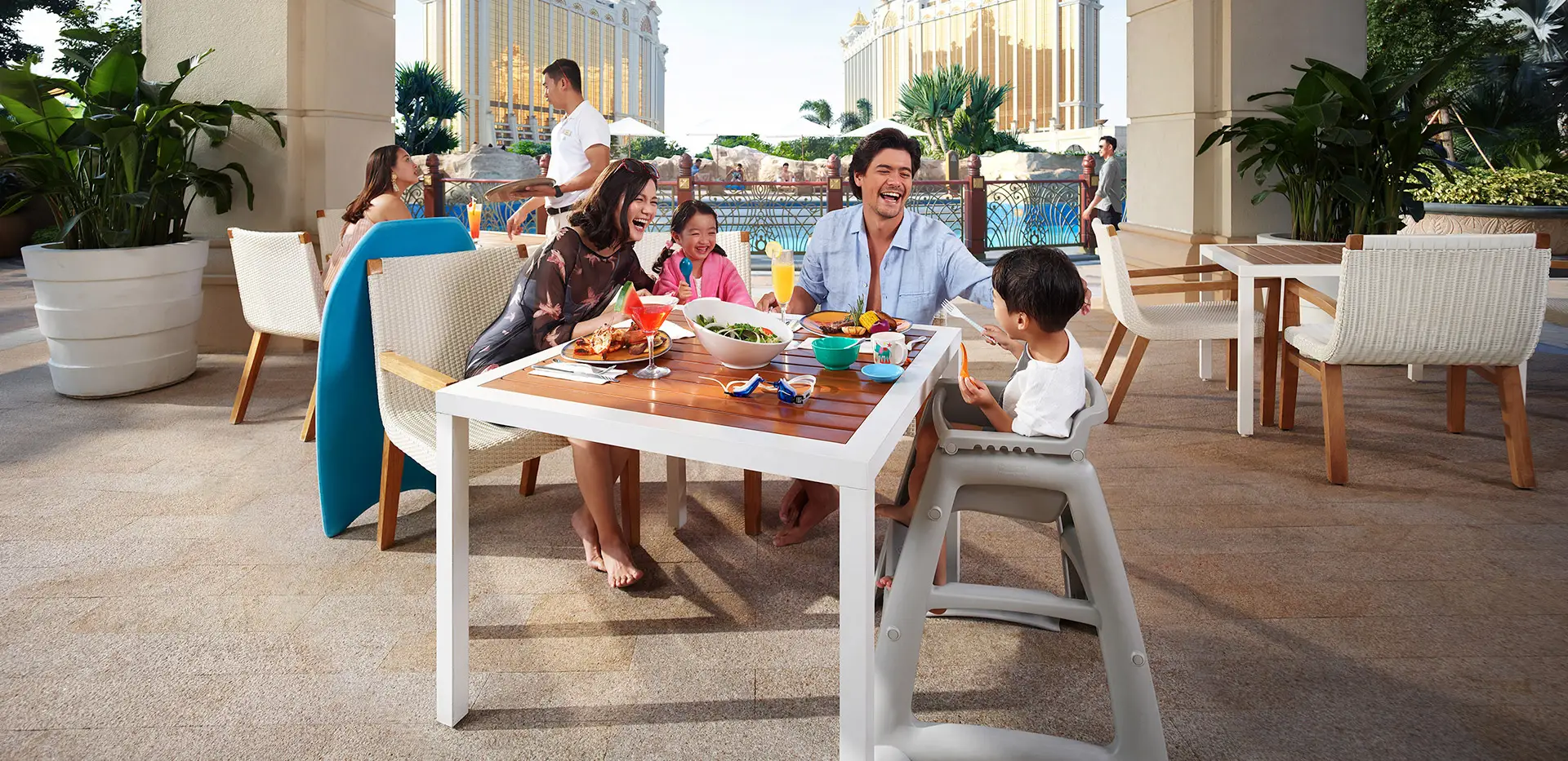 BreezeCafe_1920x933_3.jpg